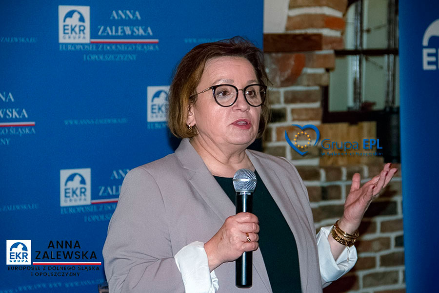 Anna Zalewska zorganizowała konferencję o polityce klimatycznej Unii Europejskiej - 11.12.2022.